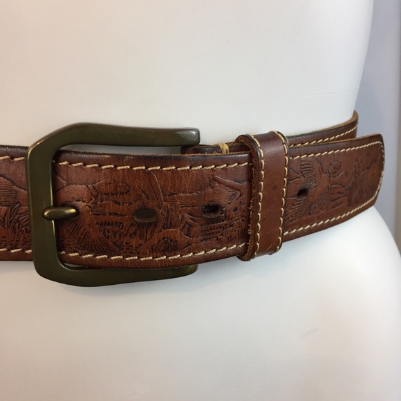 unknown Other - Beagle Duck Hunting Worn Leather Belt Brass Buckle